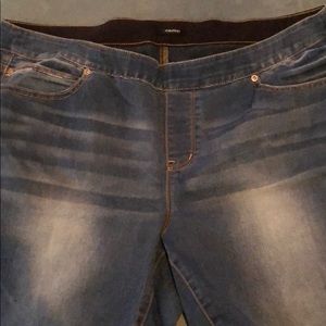 Maurice’s size 18 Capri